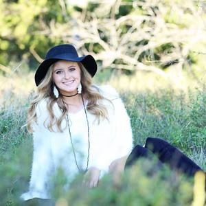 Meet your Posher, Ellyse